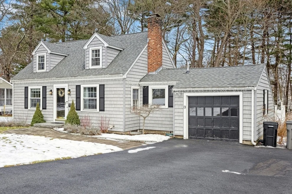 Unit for sale at 102 Spruce St, Framingham, MA 01701