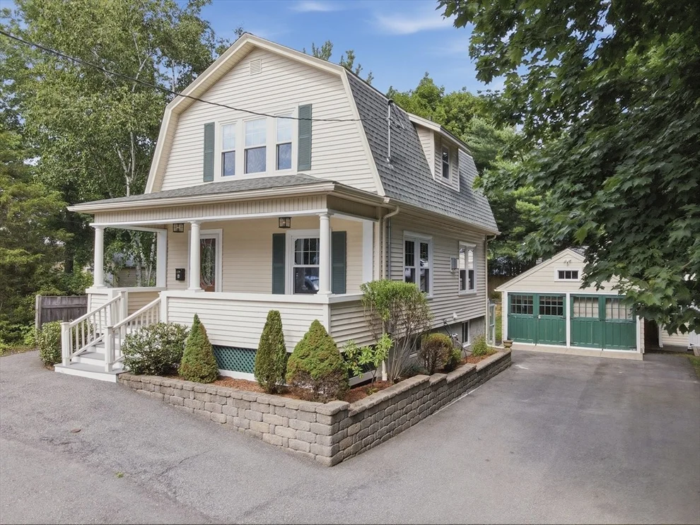 Unit for sale at 6 Findlay Street, Wakefield, MA 01880
