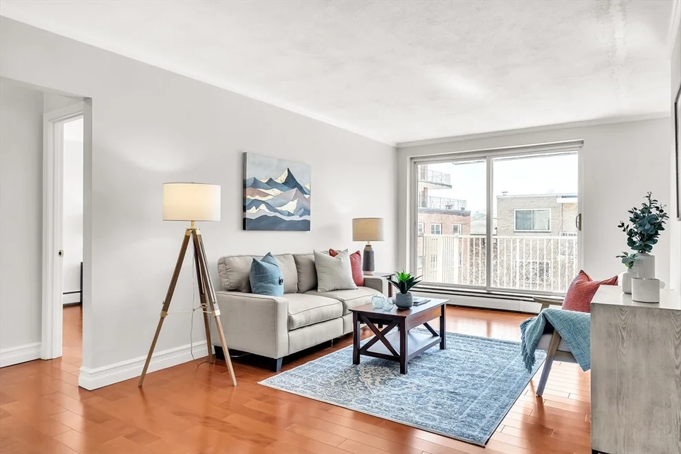 Unit for sale at 123 Sewall Ave, Brookline, MA 02446