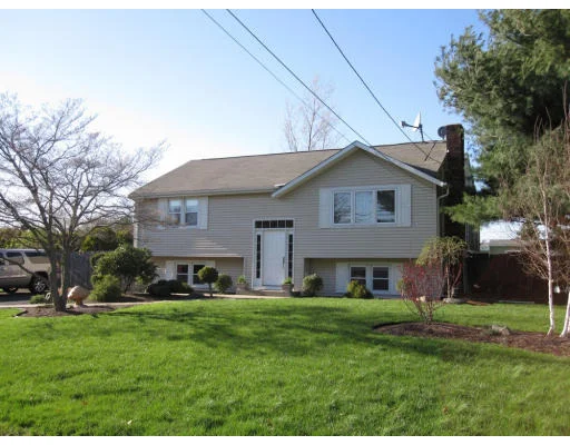 Unit for sale at 50 Willard Avenue, Seekonk, MA 02771