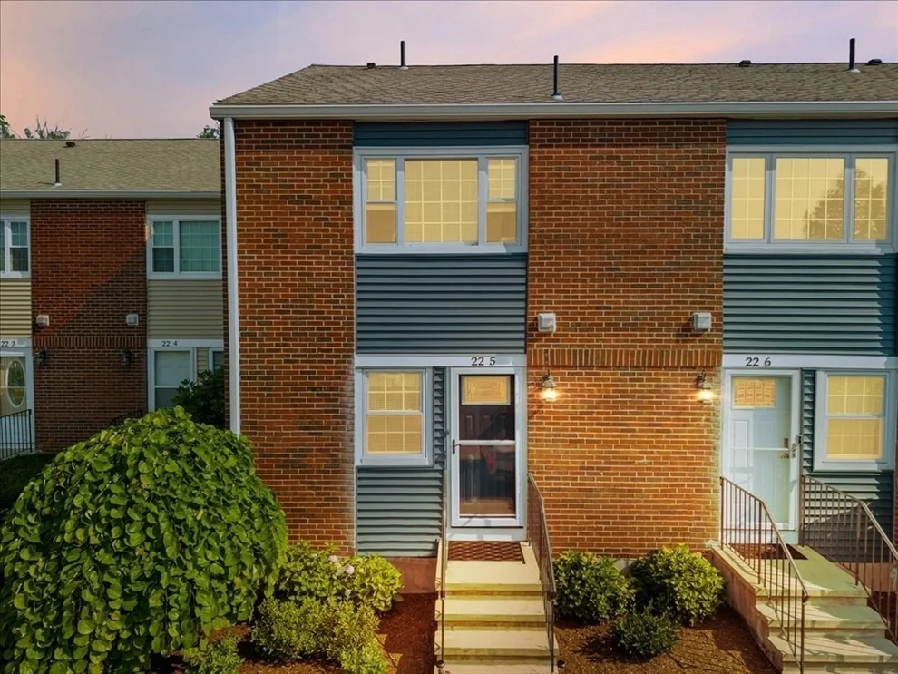 Unit for sale at 41 Foundry St, Easton, MA 02334