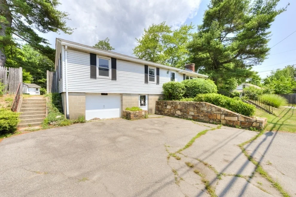 Unit for sale at 131 Hartford Tpke, Shrewsbury, MA 01545