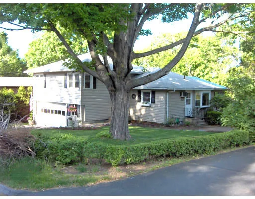 Unit for sale at 12 Hapgood Rd, Worcester, MA 01605