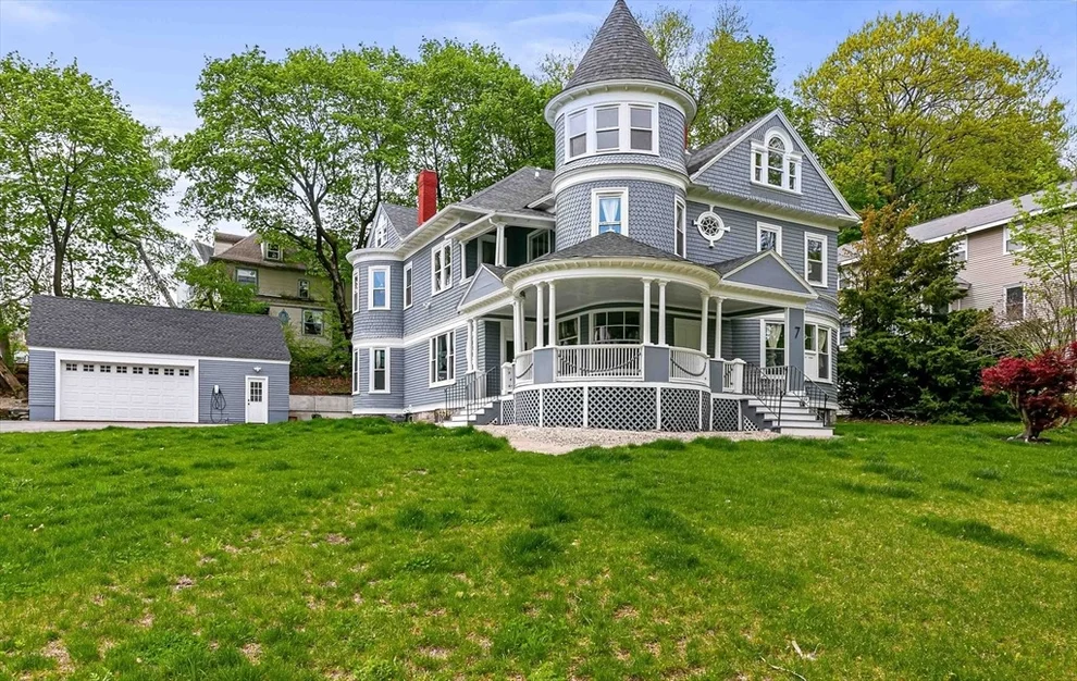 Unit for sale at 7 Circuit Ave East, Worcester, MA 01603
