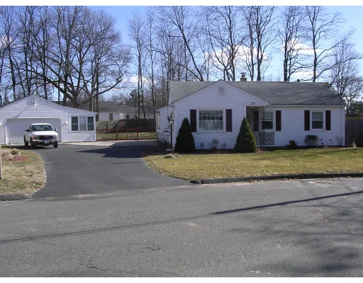 Unit for sale at 37 E Canton Cir, Springfield, MA 01104