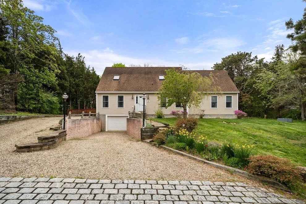 Unit for sale at 12 Settlers Trce, Eastham, MA 02642