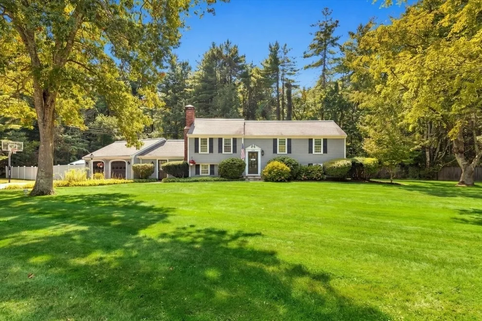 Unit for sale at 386 Main Street, Hanover, MA 02339