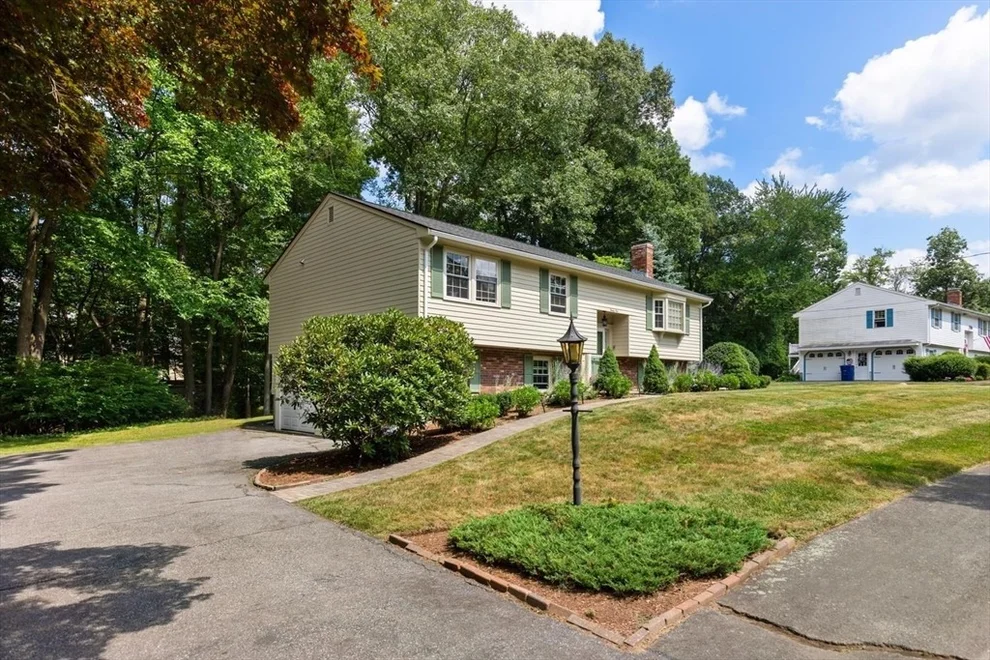 Unit for sale at 25 Lisa Lane, Reading, MA 01867