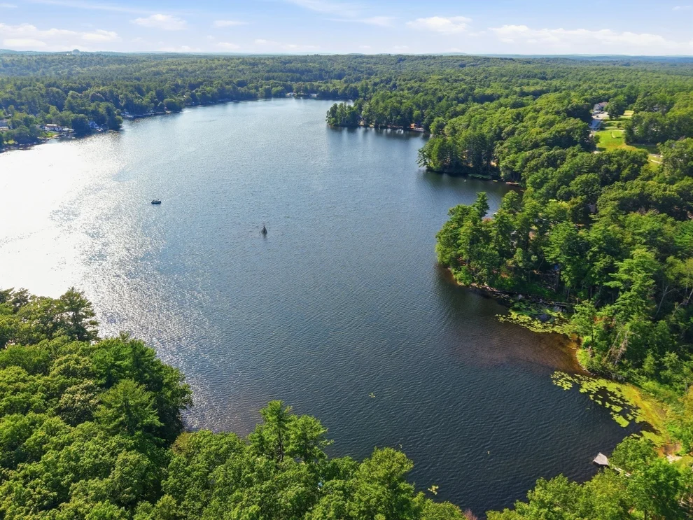 Unit for sale at 6 Weetamoo Way, Westford, MA 01886