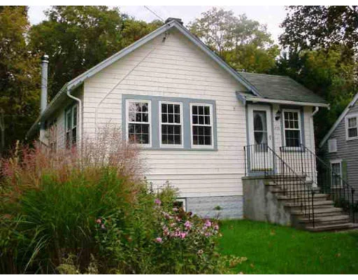 Unit for sale at 278 Central Street, Weymouth, MA 02190