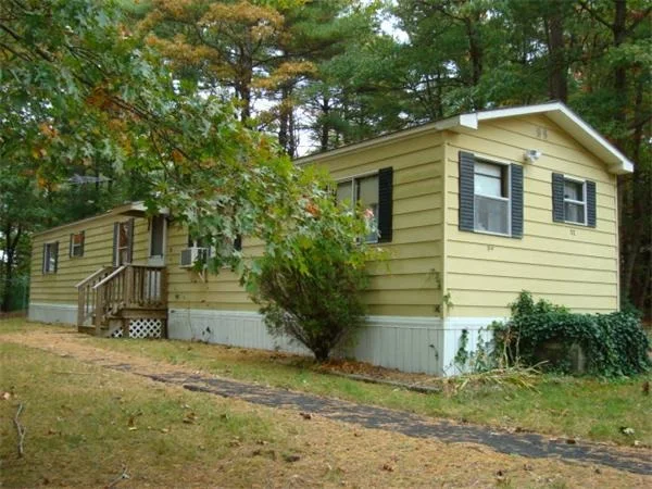 Unit for sale at 52 Haskell Circle, Lakeville, MA 02347