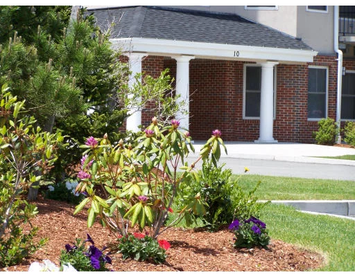 Unit for sale at 10 Seaport Dr, Quincy, MA 02171