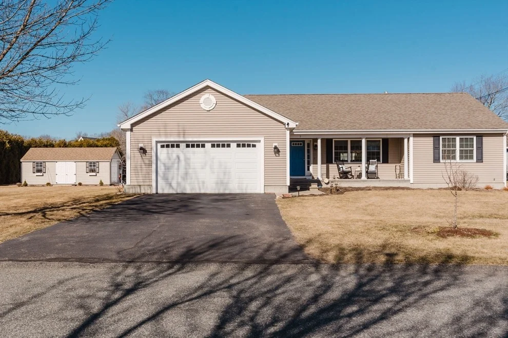 Unit for sale at 3 Aubin St, Seekonk, MA 02771