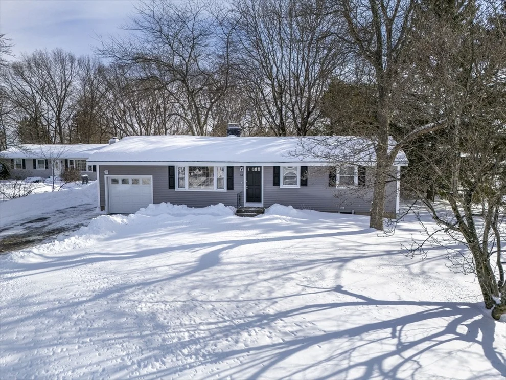 Unit for sale at 54 Roundtop Rd, Framingham, MA 01701