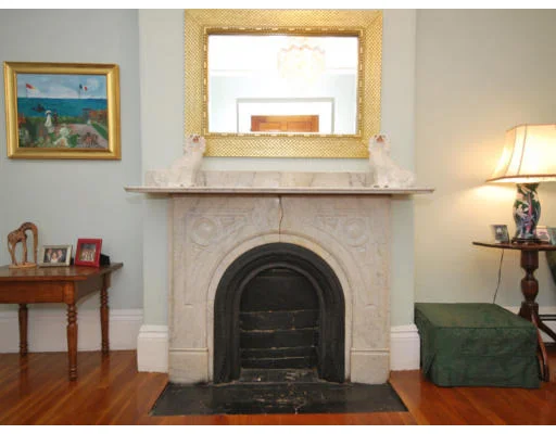 Unit for sale at 10 Rutland Sq, Boston, MA 02118