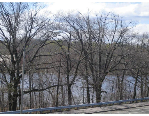 Unit for sale at 390 Charles River Rd, Watertown, MA 02472
