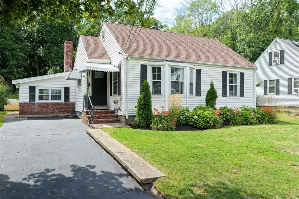 Unit for sale at 40 Oneida Ave, Brockton, MA 02301