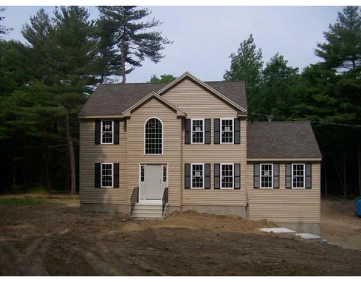 Unit for sale at 103 Franklin, Douglas, MA 01516