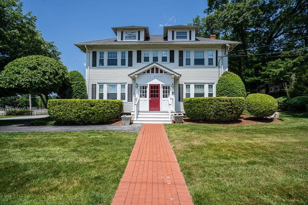 Unit for sale at 107 Woburn Street, Reading, MA 01867