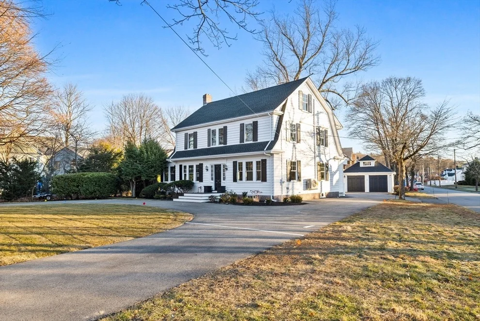 Unit for sale at 695 Salem Street, Lynnfield, MA 01940