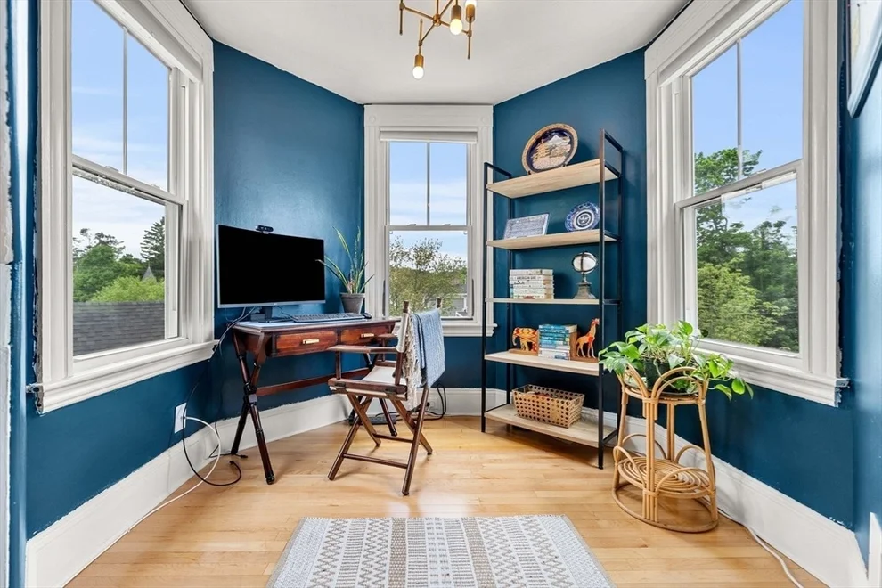 Unit for sale at 25 Barton St, Newburyport, MA 01950