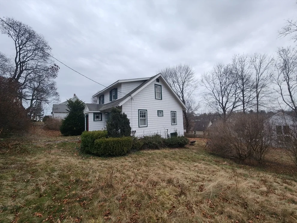 Unit for sale at 14 Simmons Rd, Hingham, MA 02043