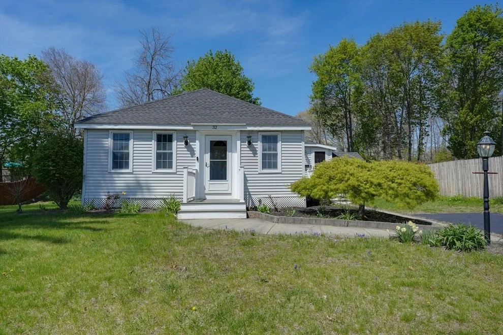 Unit for sale at 32 Plainfield Ave, Shrewsbury, MA 01545