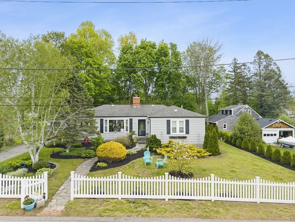 Unit for sale at 194 Grove Ave, Somerset, MA 02726