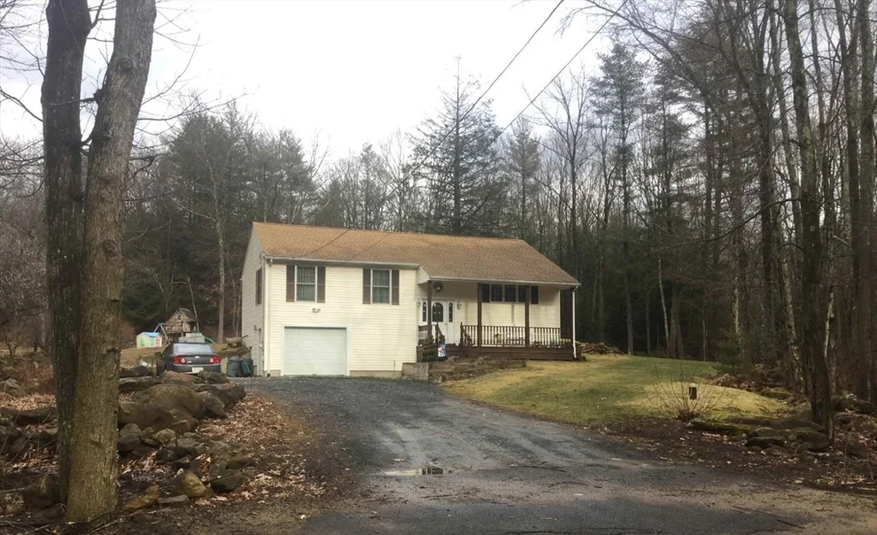 Unit for sale at 153 Union Rd, Wales, MA 01081