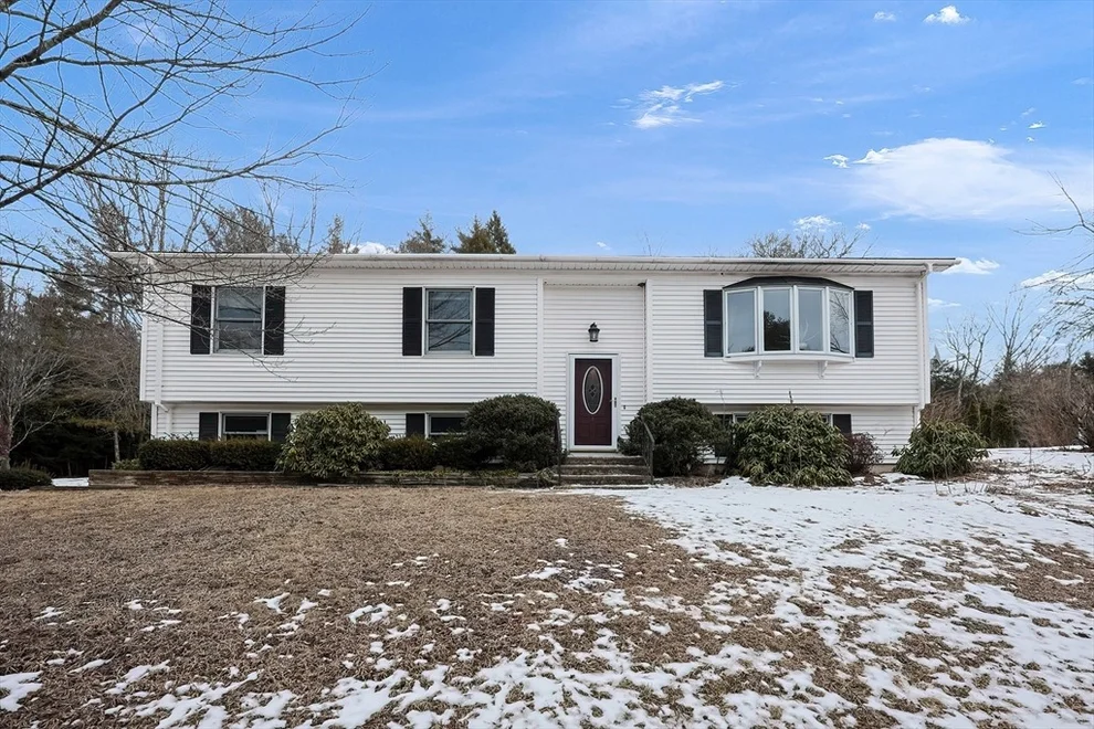 Unit for sale at 76 Terry Ln, Barre, MA 01005