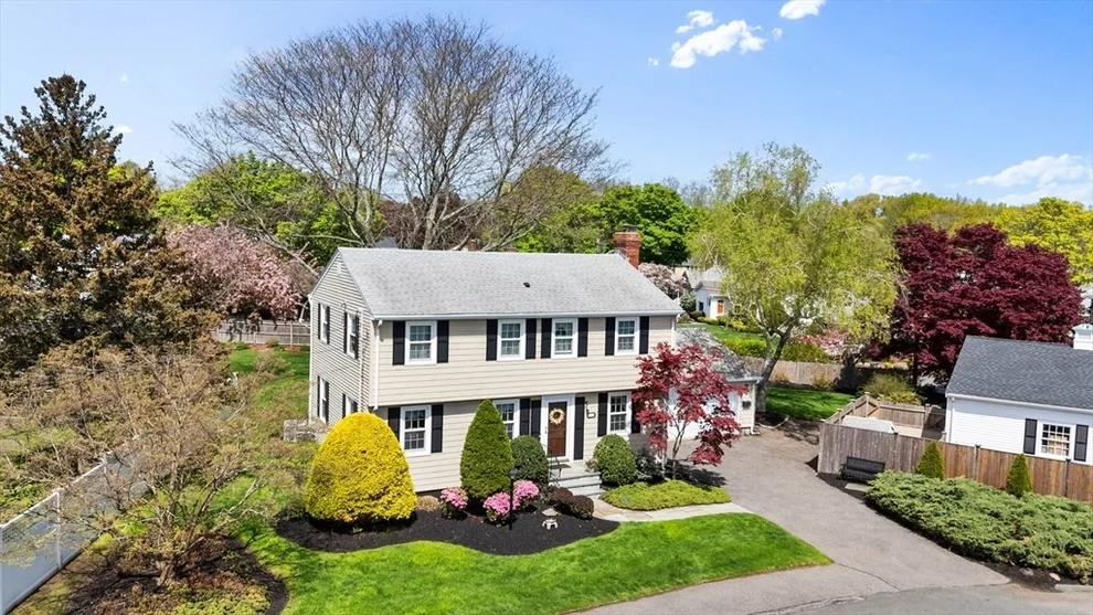 Unit for sale at 10 Dearborn Ln, Salem, MA 01970
