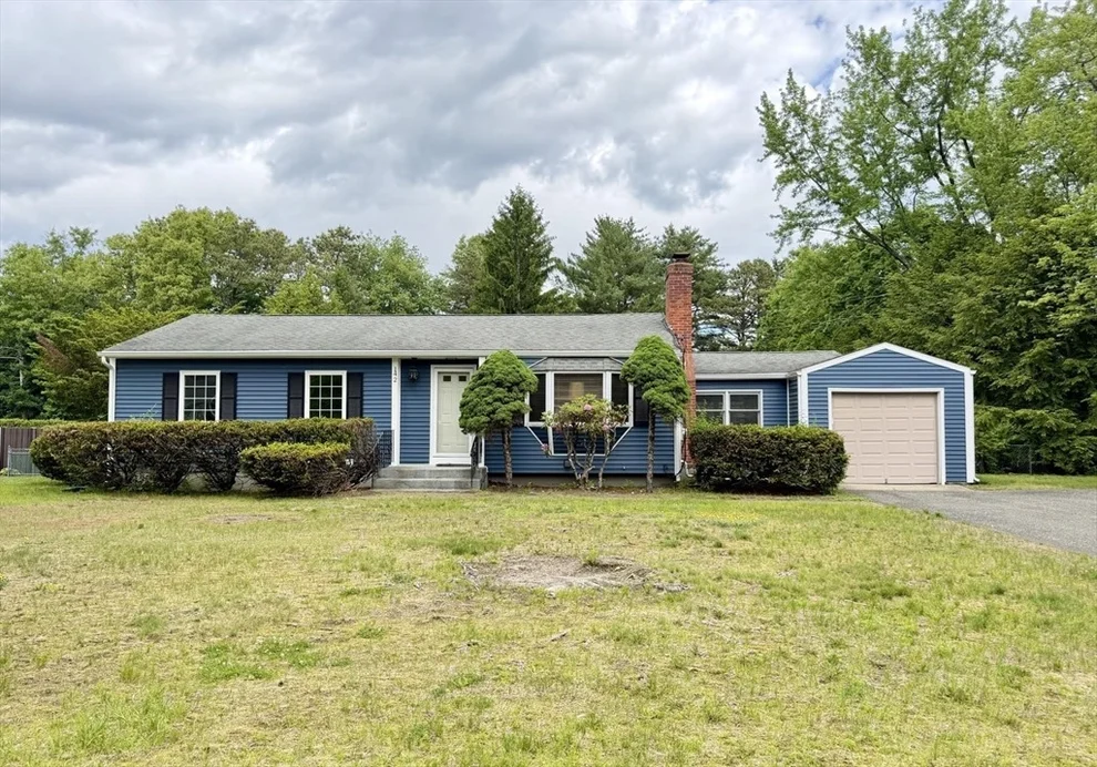 Unit for sale at 142 Yarmouth St, Longmeadow, MA 01106