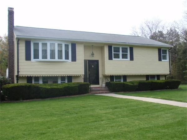 Unit for sale at 33 Charles Dr, Canton, MA 02021