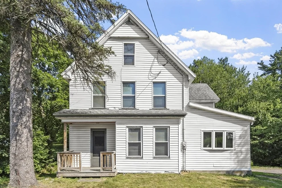 Unit for sale at 354 Massachusetts Ave, Lunenburg, MA 01462