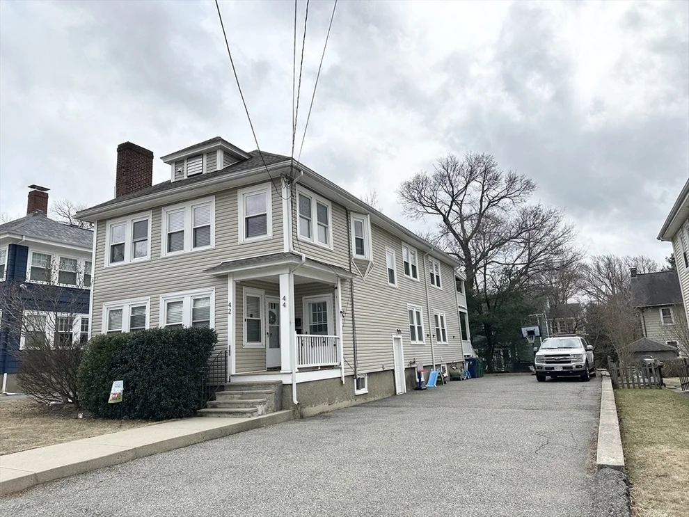 Unit for sale at 42-44 S Gate Park, Newton, MA 02465