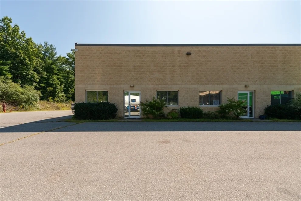 Unit for sale at 24 Lomar Park, Pepperell, MA 01463