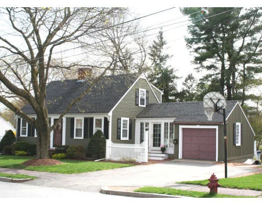 Unit for sale at 36 Keeling Road, Wakefield, MA 01880