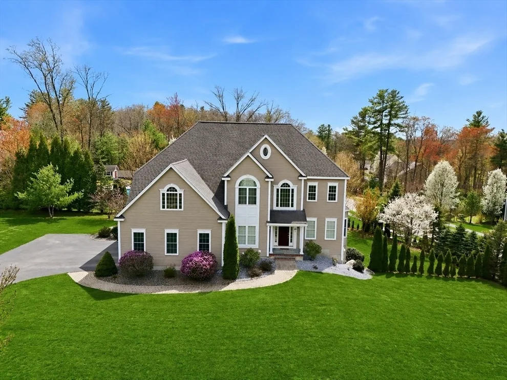 Unit for sale at 19 Crimson Dr, Shrewsbury, MA 01545