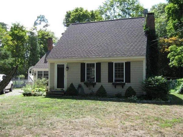 Unit for sale at 30 Chandler St, Duxbury, MA 02332