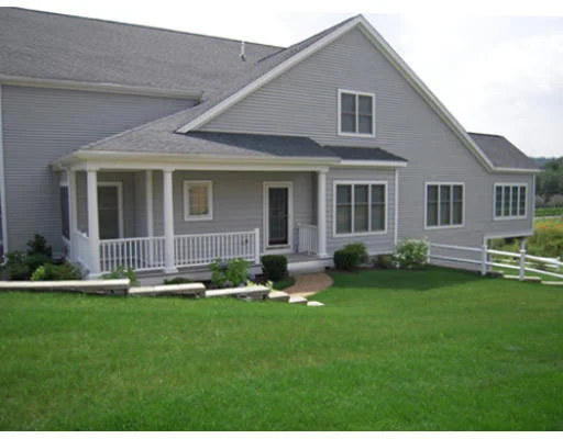 Unit for sale at 25 Sauta Farm Way, Hudson, MA 01749