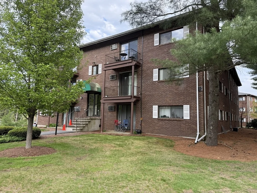 Unit for sale at 284 Codman Hill Road, Boxborough, MA 01719