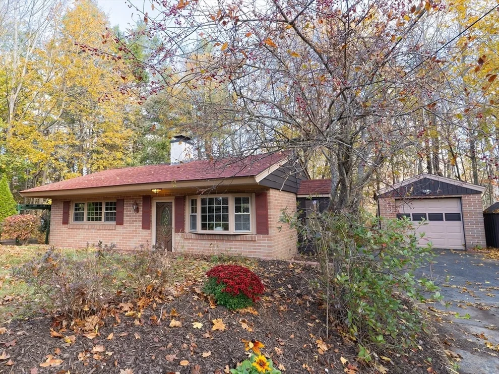 Unit for sale at 416 Pleasant St, Paxton, MA 01612