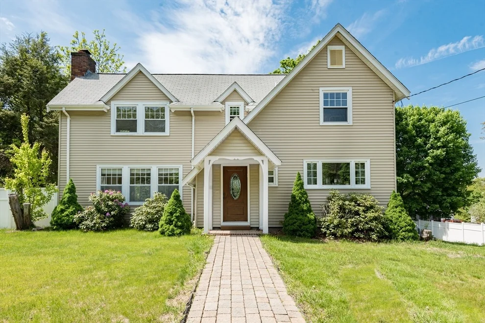 Unit for sale at 136 N Main St, Sharon, MA 02067