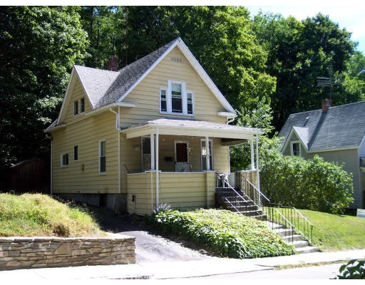 Unit for sale at 40 Beaconsfield Rd, Worcester, MA 01602