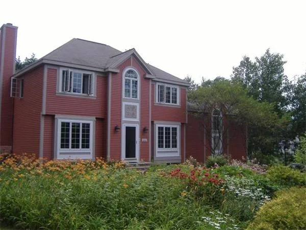 Unit for sale at 7 Kings Row, North Reading, MA 01864