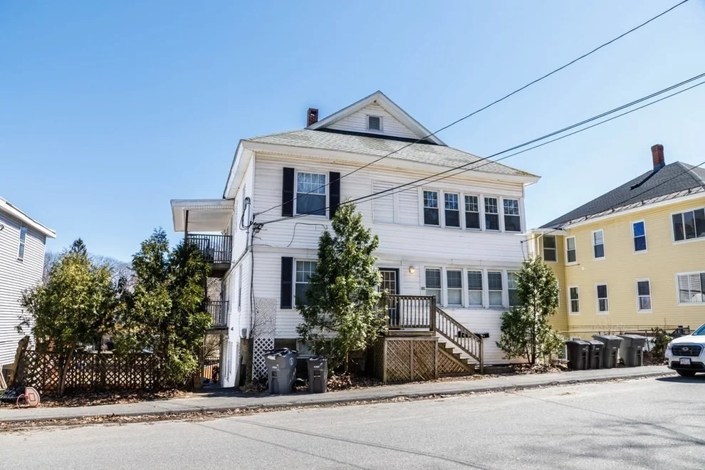 Unit for sale at 185 Park Street, Gardner, MA 01440