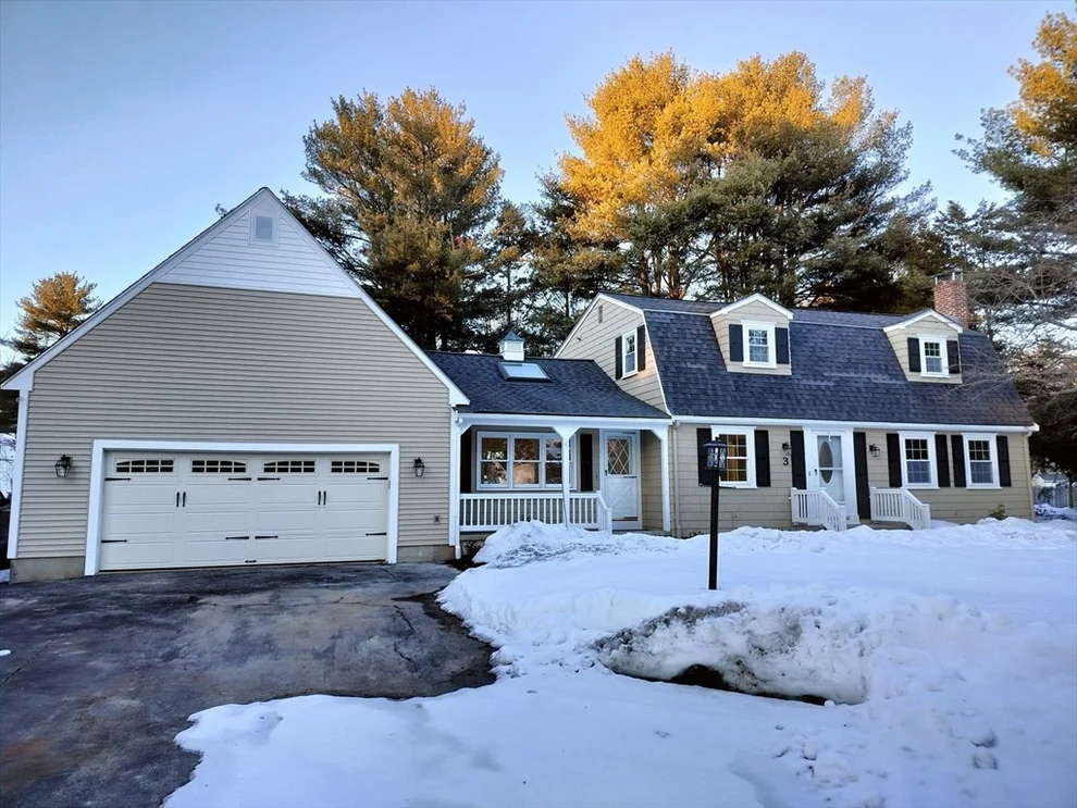 Unit for sale at 3 Stone Hill Ter, Walpole, MA 02081