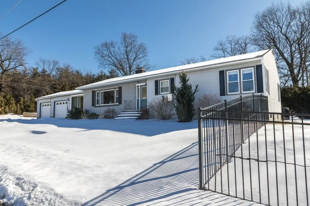 Unit for sale at 7 Fitchview Avenue, Lunenburg, MA 01462
