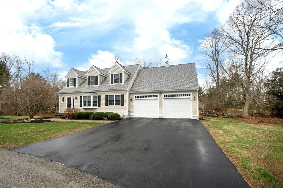 Unit for sale at 4 Kendall Village, Cohasset, MA 02025