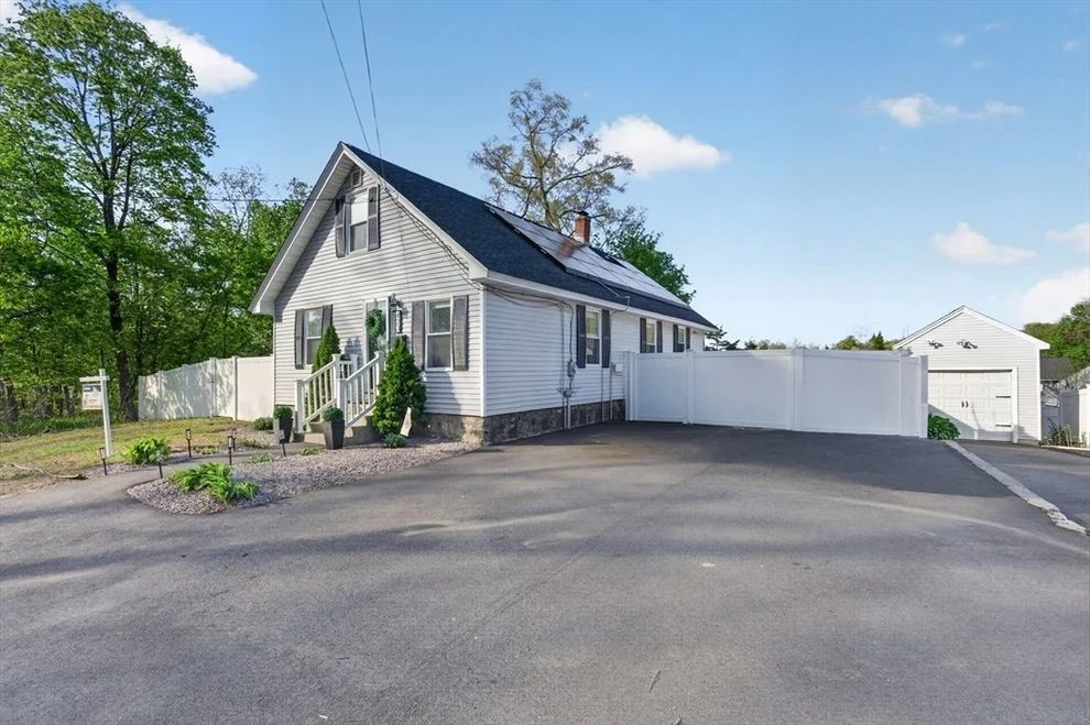 Unit for sale at 423 Textile Ave, Dracut, MA 01826